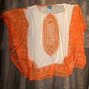 🍊🍊Pretty orange and white flowy, boxy top